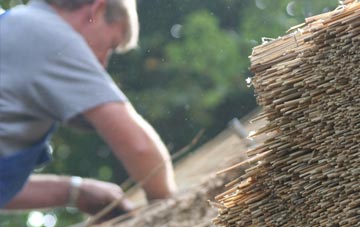 professional Lyddington thatchers